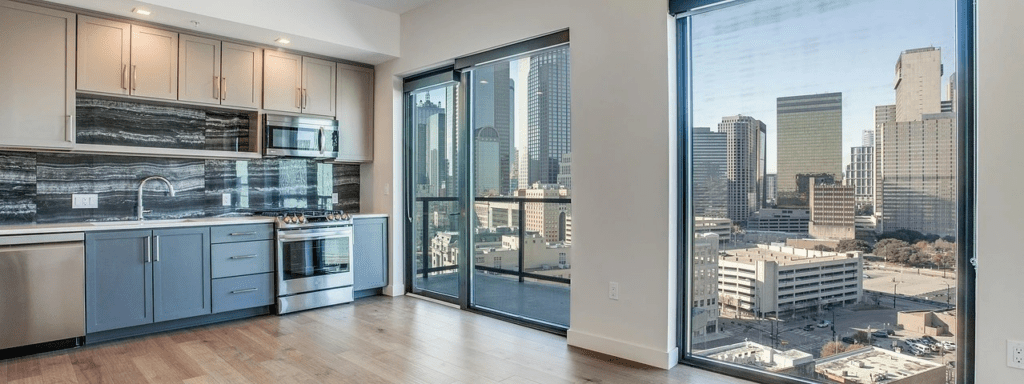 East Quarter downtown dallas apartments